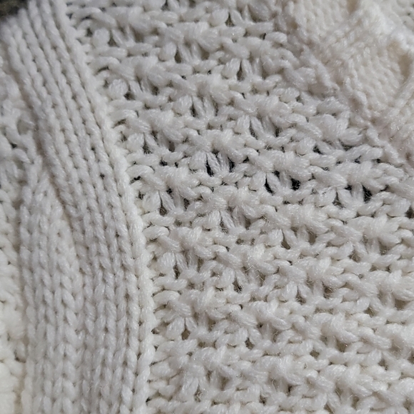 Two Lole sweaters - Picture 5 of 10